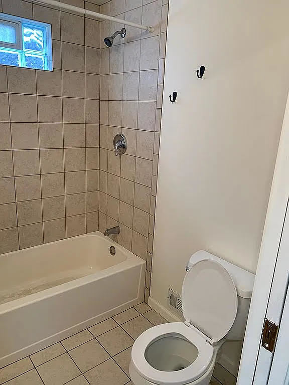 5654 W Byron Street Property Photo 33
