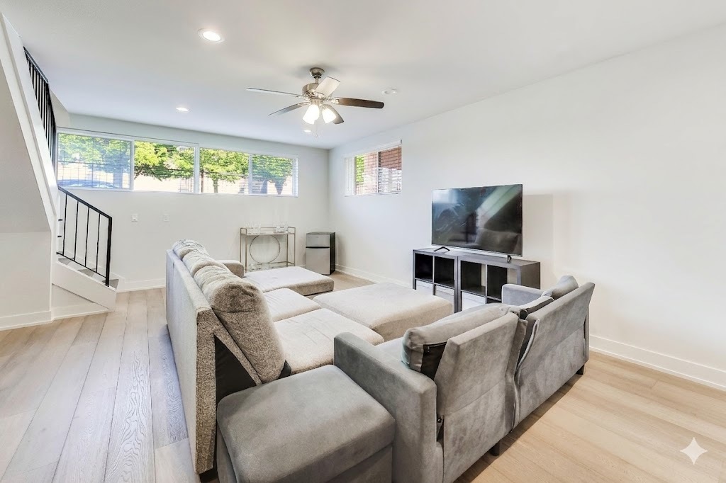 504 S Oakley Boulevard Property Photo 17