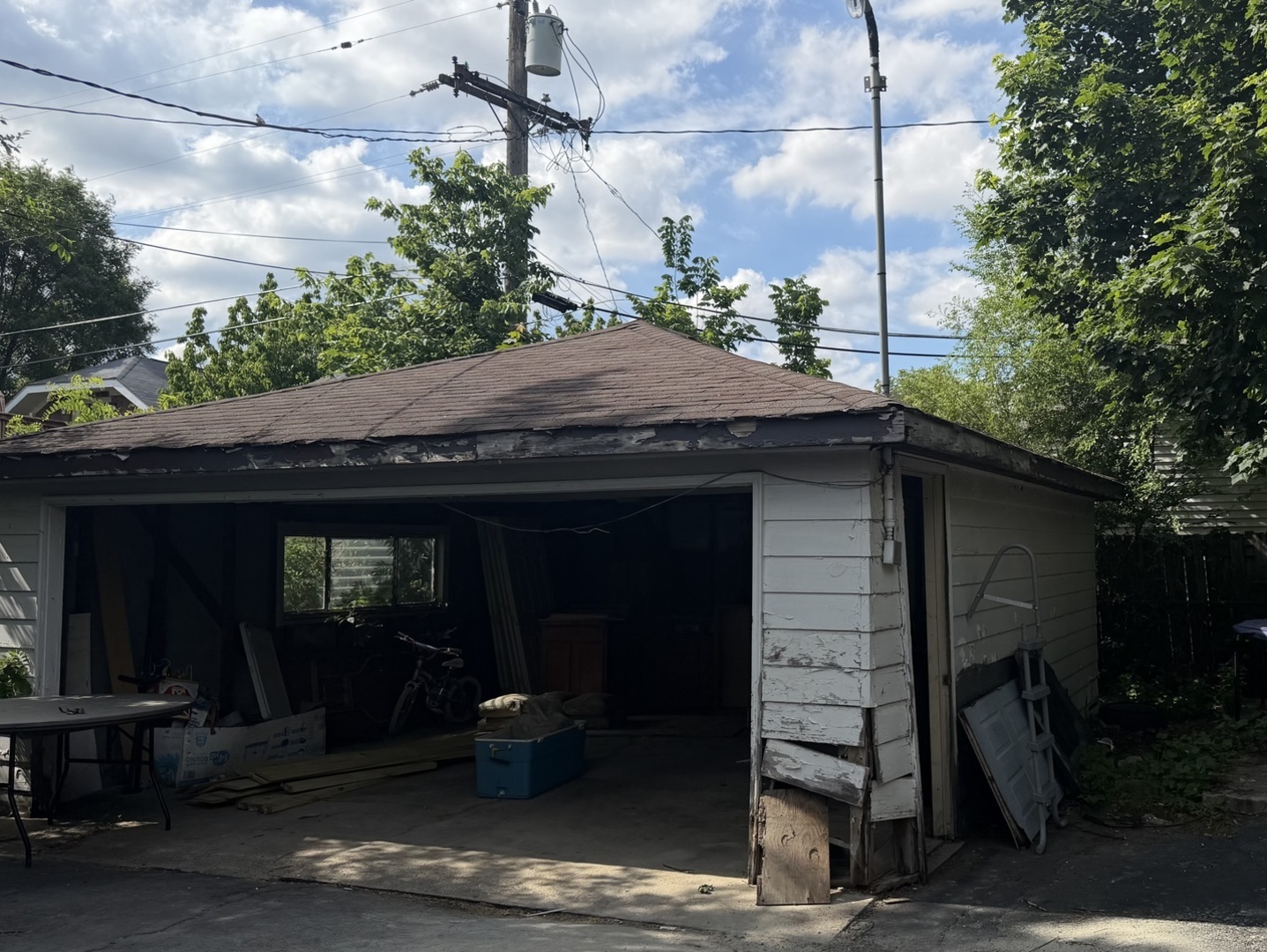 207 2nd Avenue Property Photo 3