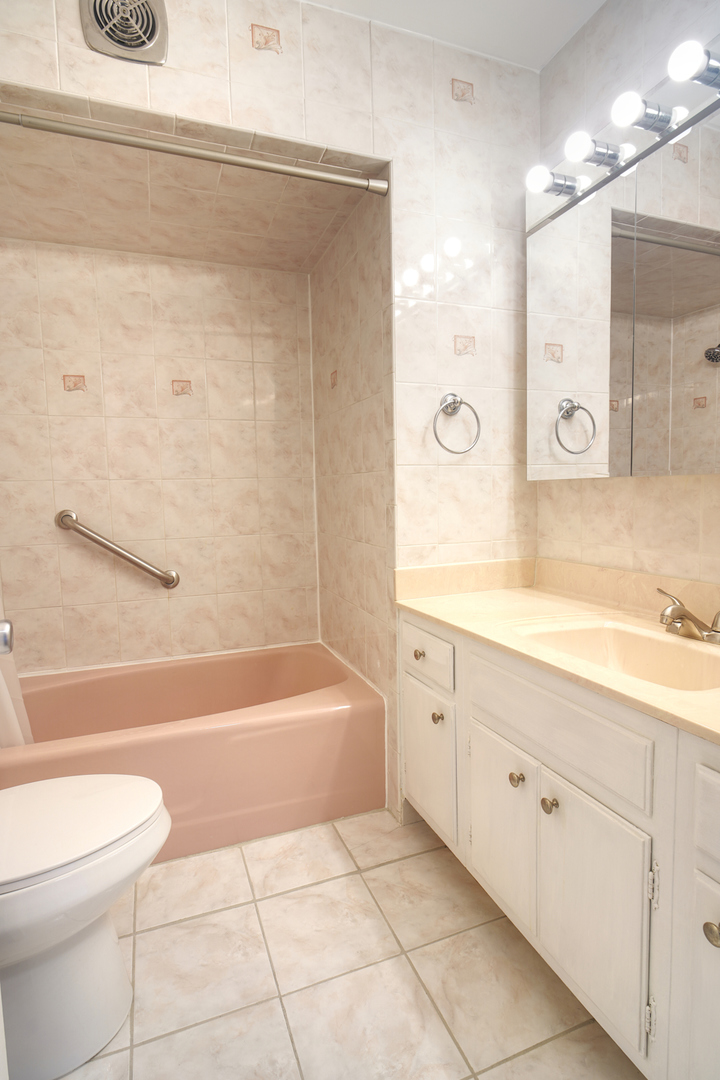 10316 S Pulaski Road 203 Property Photo 10