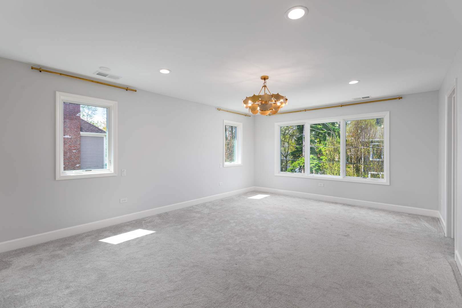 1321 N Webster Street Property Photo 29