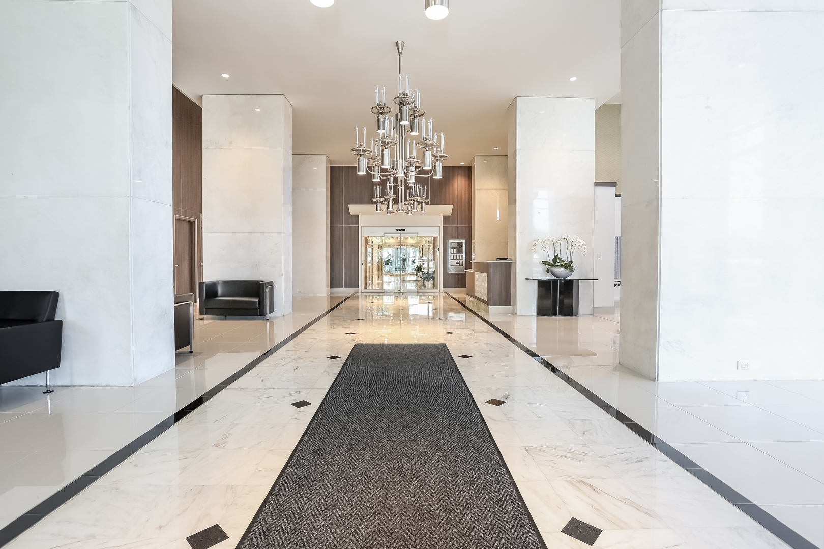 1550 N Lake Shore Drive 11g Property Photo 2