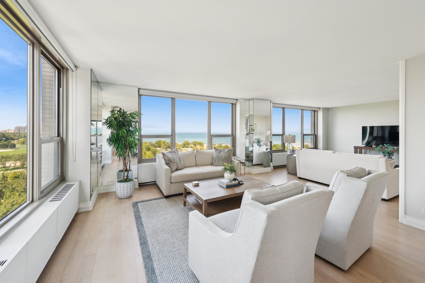 1550 N Lake Shore Drive 11g Property Photo 10