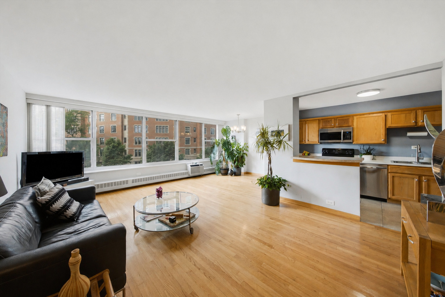 3900 N Lake Shore Drive 4b Property Photo 7