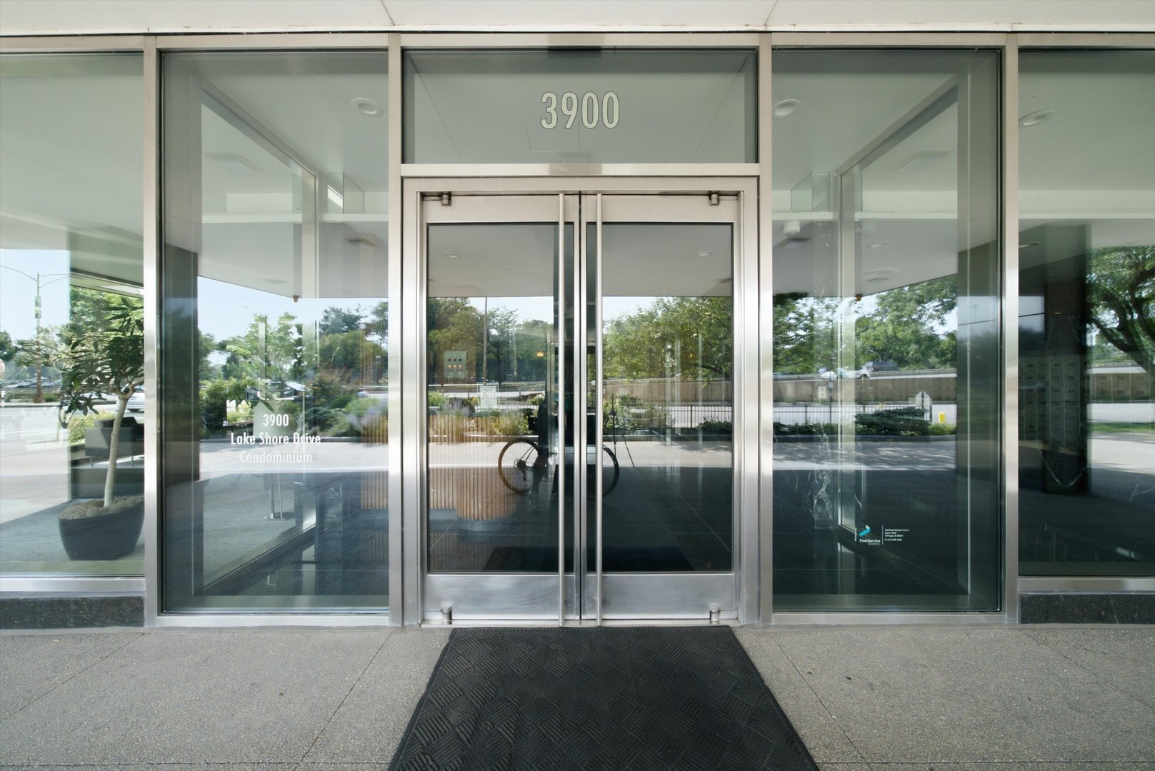 3900 N Lake Shore Drive 4b Property Photo 13
