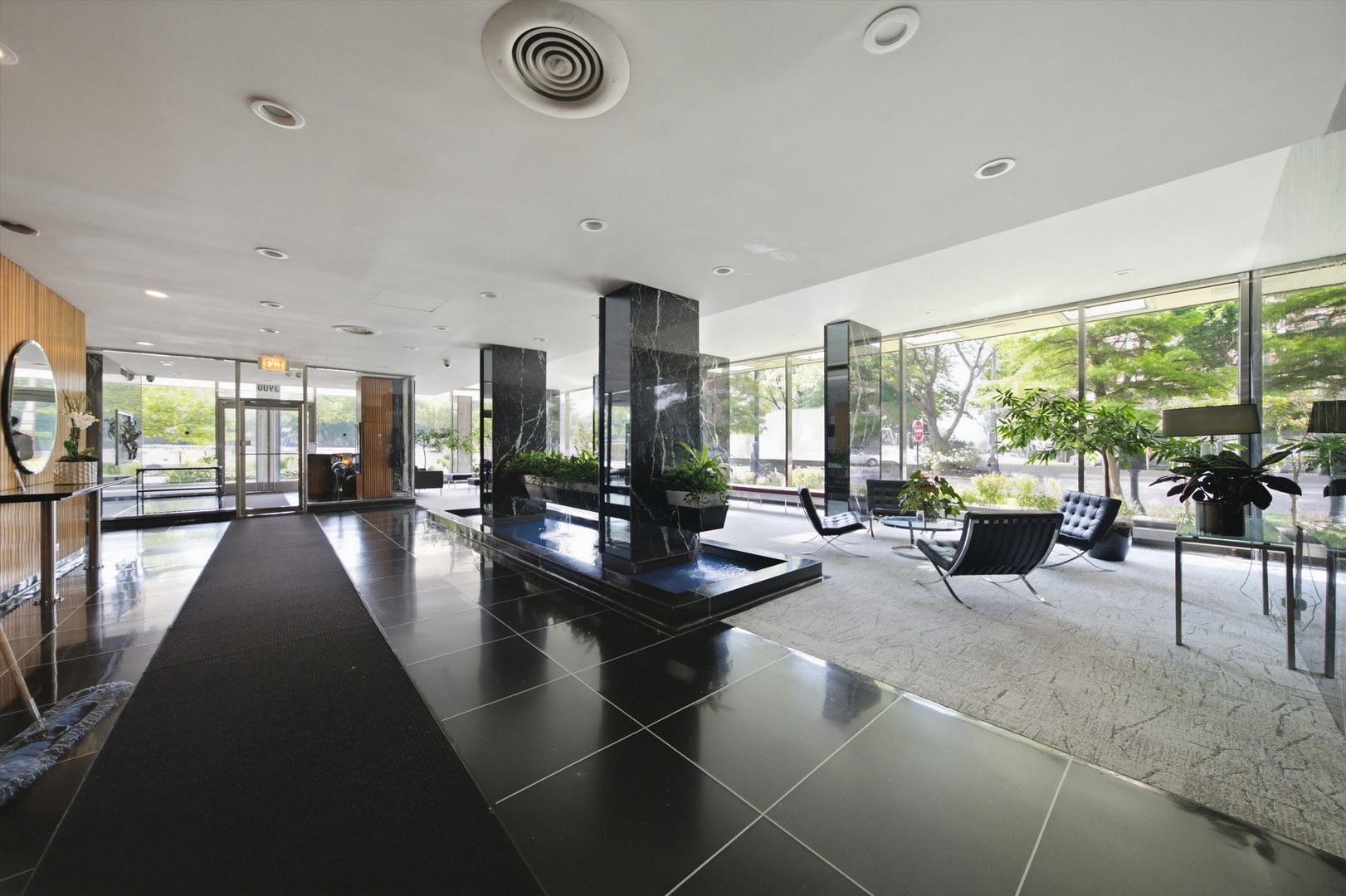3900 N Lake Shore Drive 4b Property Photo 16