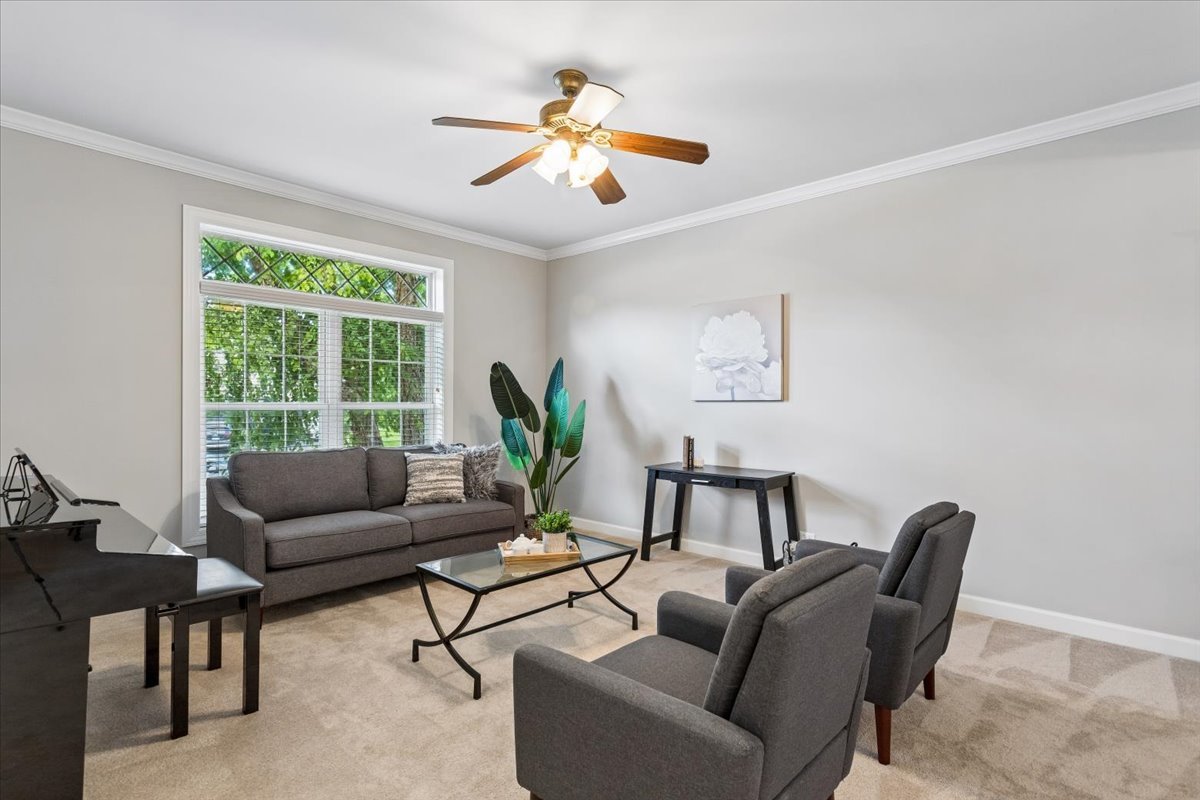25821 Pastoral Drive Property Photo 10
