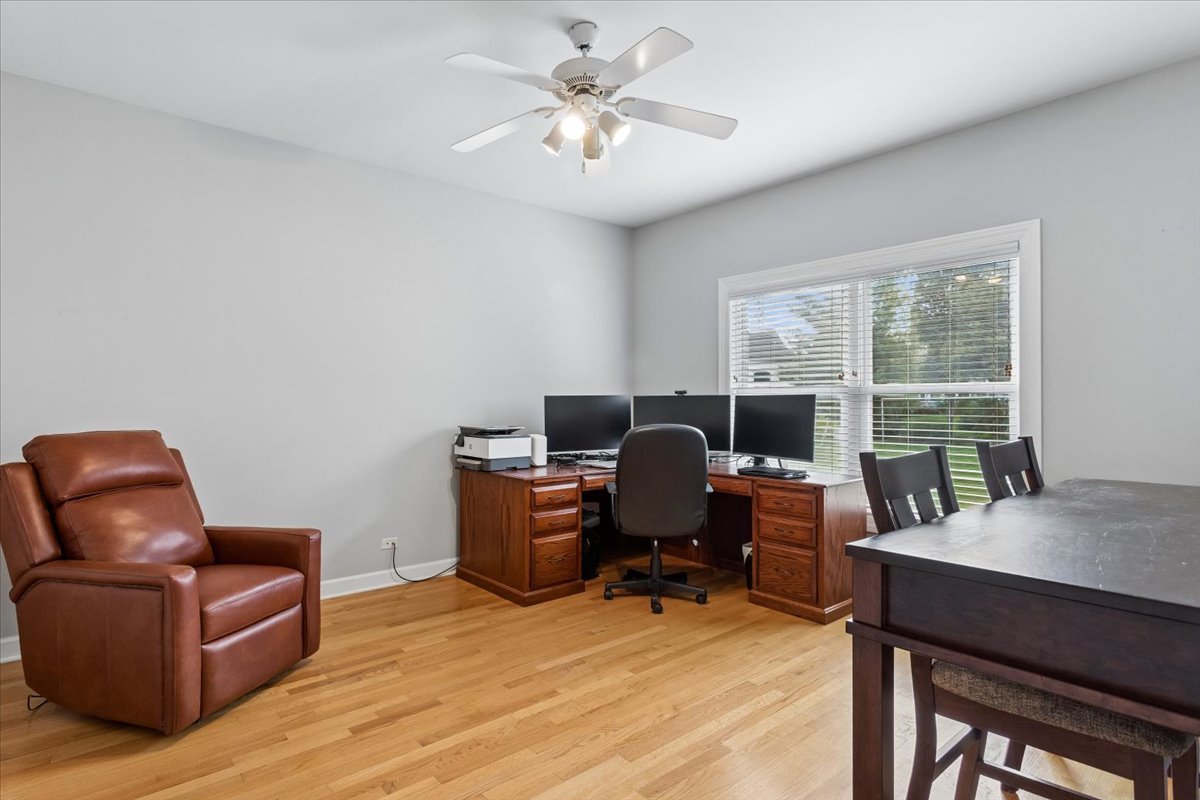 25821 Pastoral Drive Property Photo 11