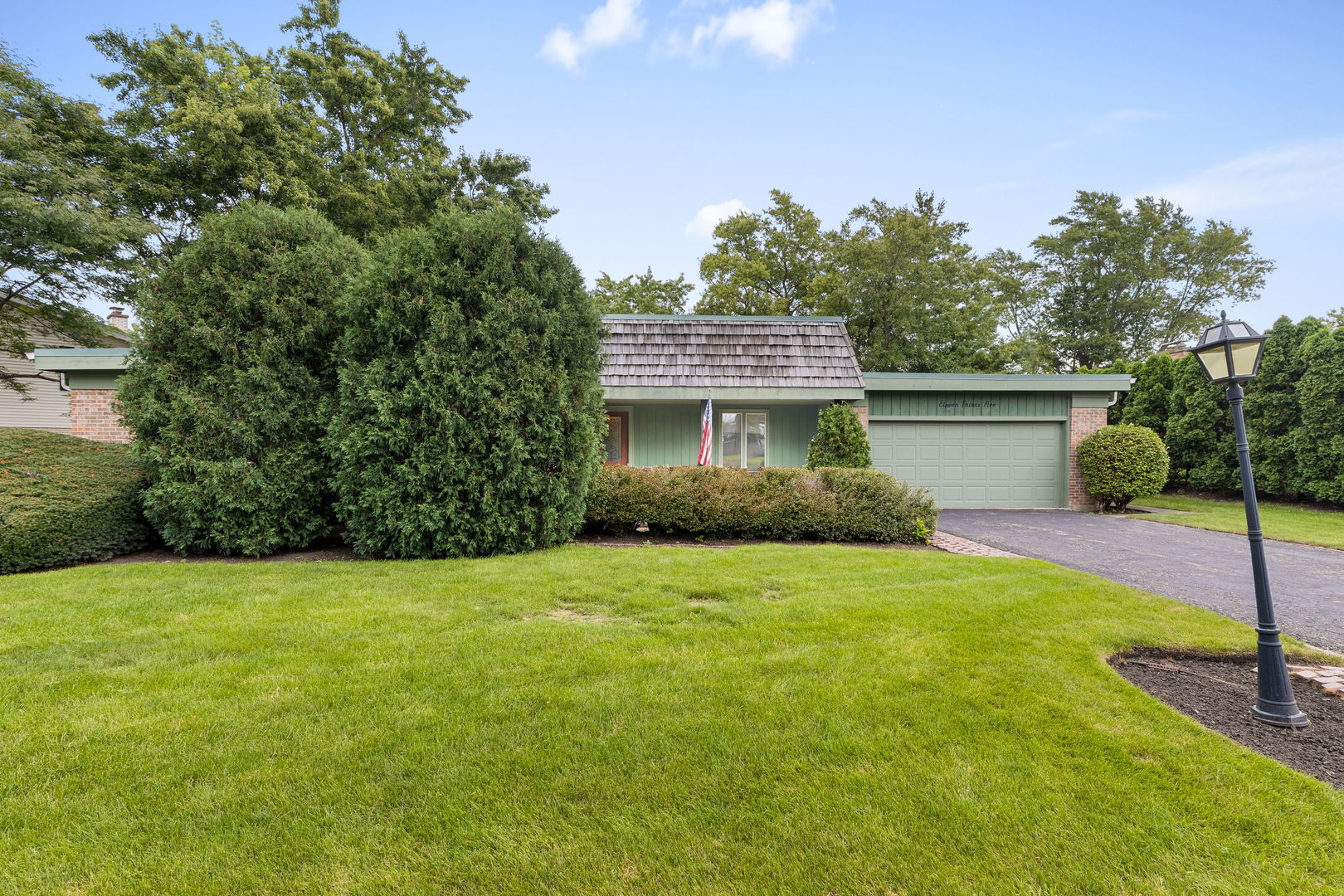 1135 Adirondack Drive Property Photo 1