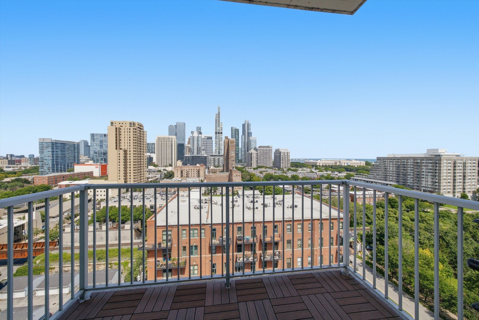 1600 S Indiana Avenue 1303 Property Photo 11