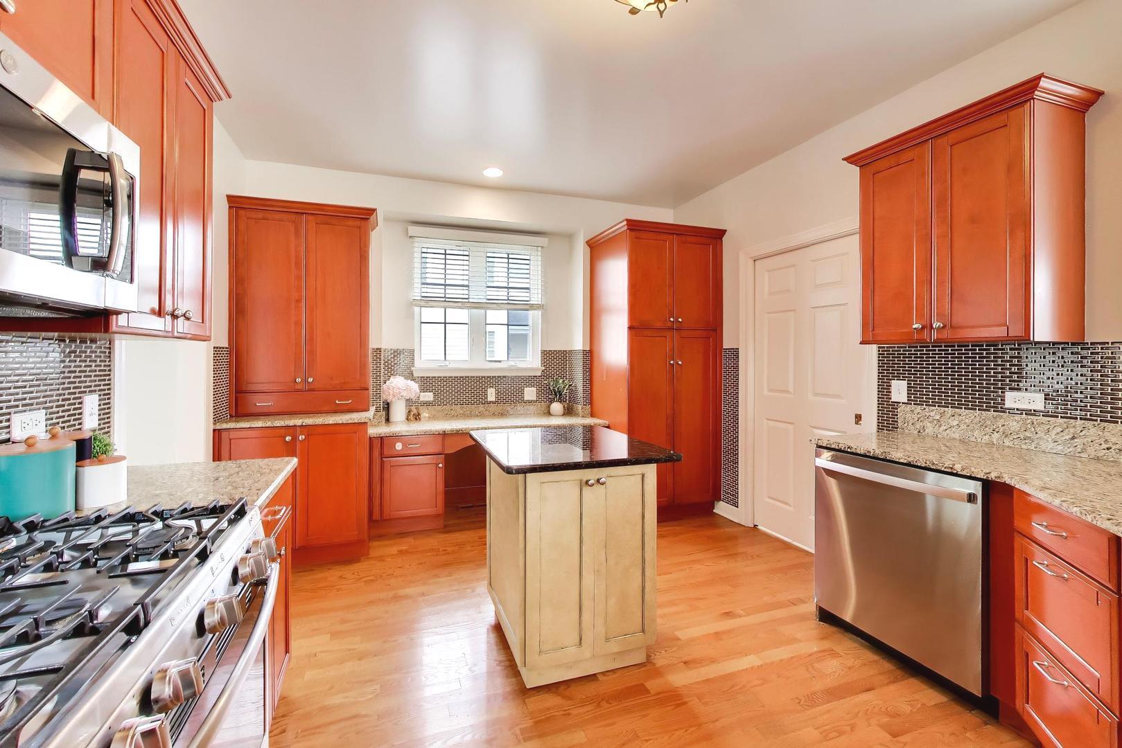 2804 Park Lane Property Photo 6