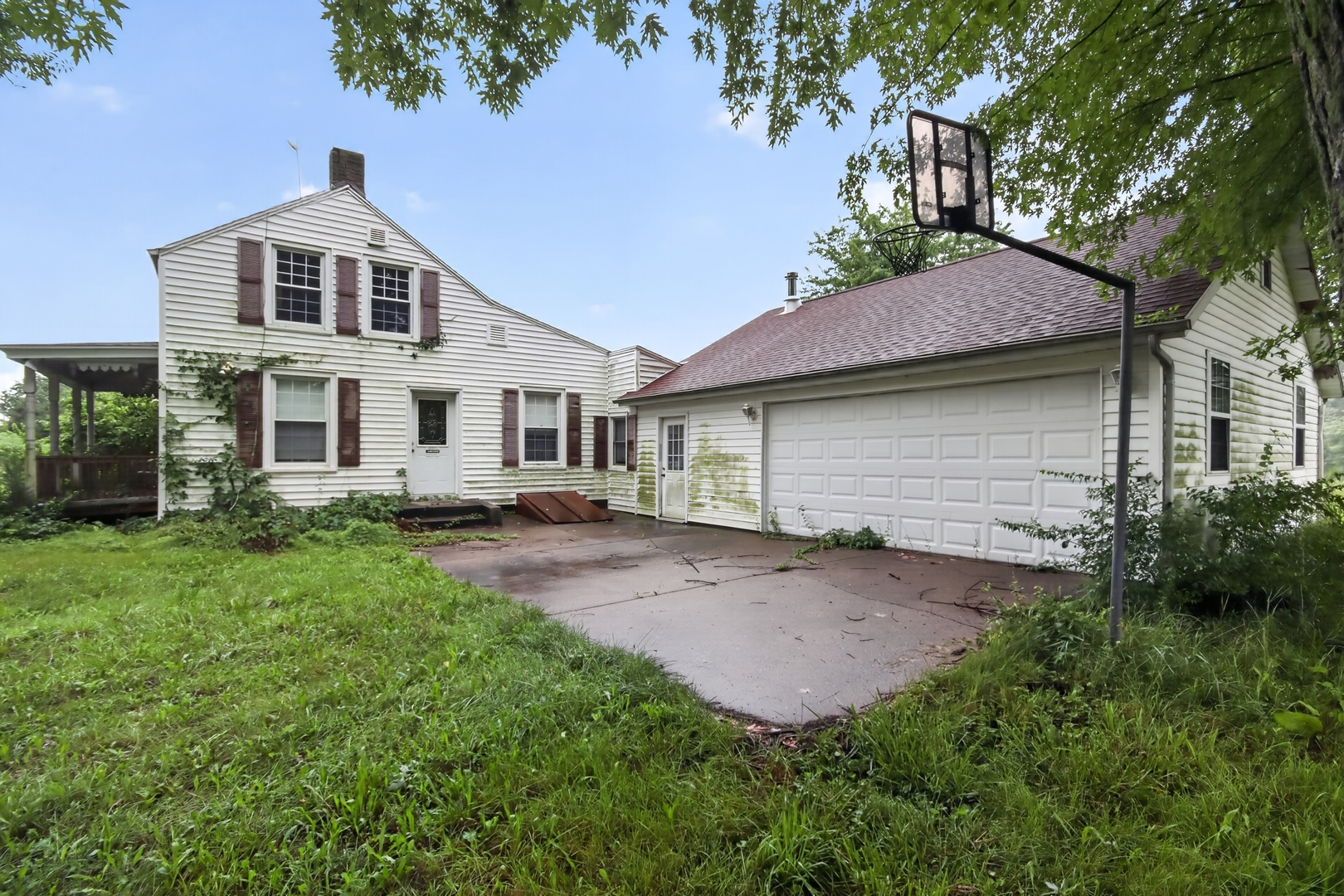 22305 N Blue Ridge Road Property Photo 2