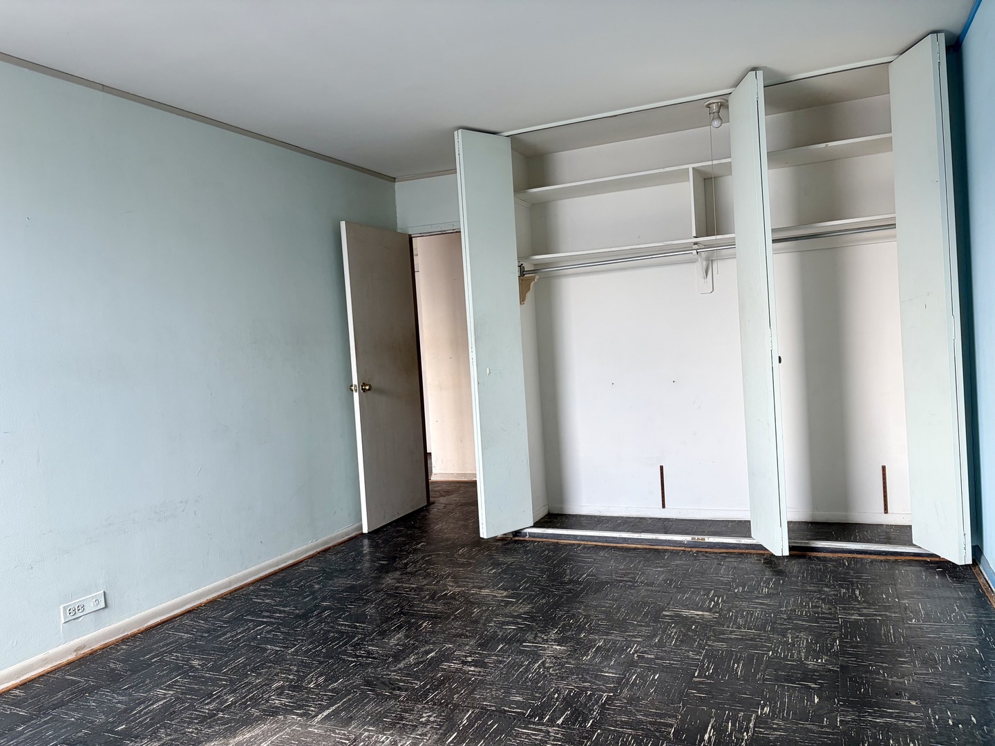 1255 N Sandburg Terrace 2304e Property Photo 9