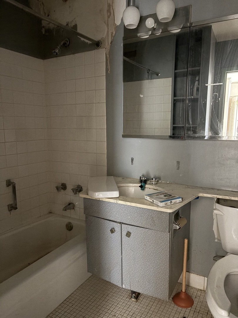 1255 N Sandburg Terrace 2304e Property Photo 10