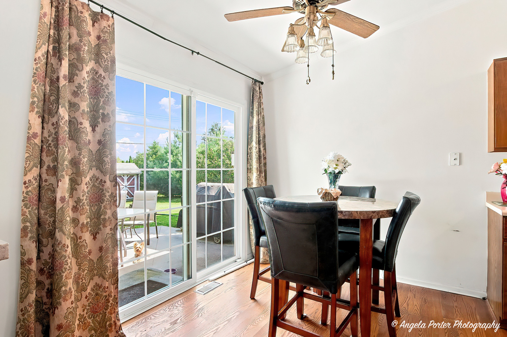 1940 Honey Locust Drive Property Photo 7