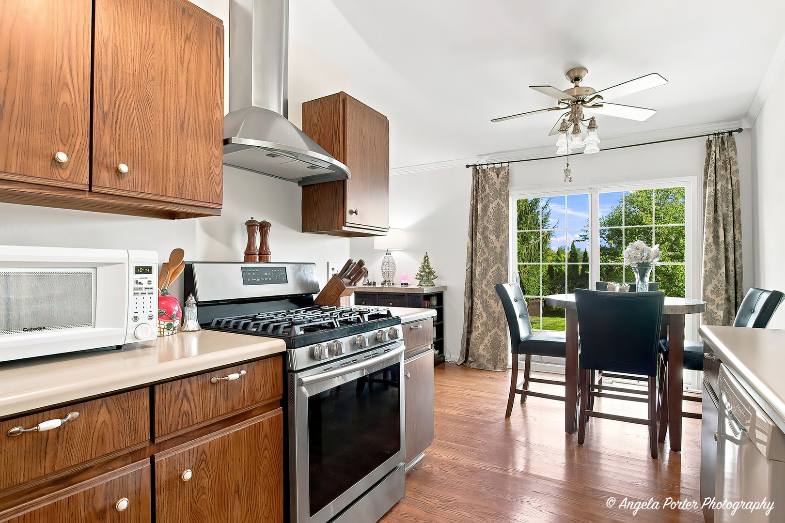 1940 Honey Locust Drive Property Photo 10