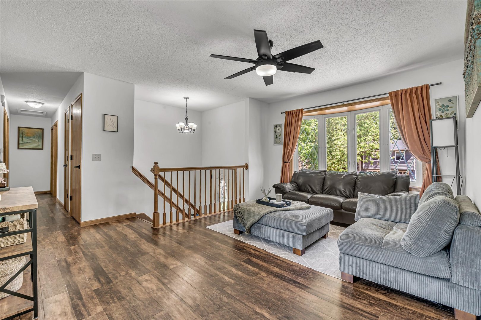 4718 N Sturdevant Street Property Photo 6