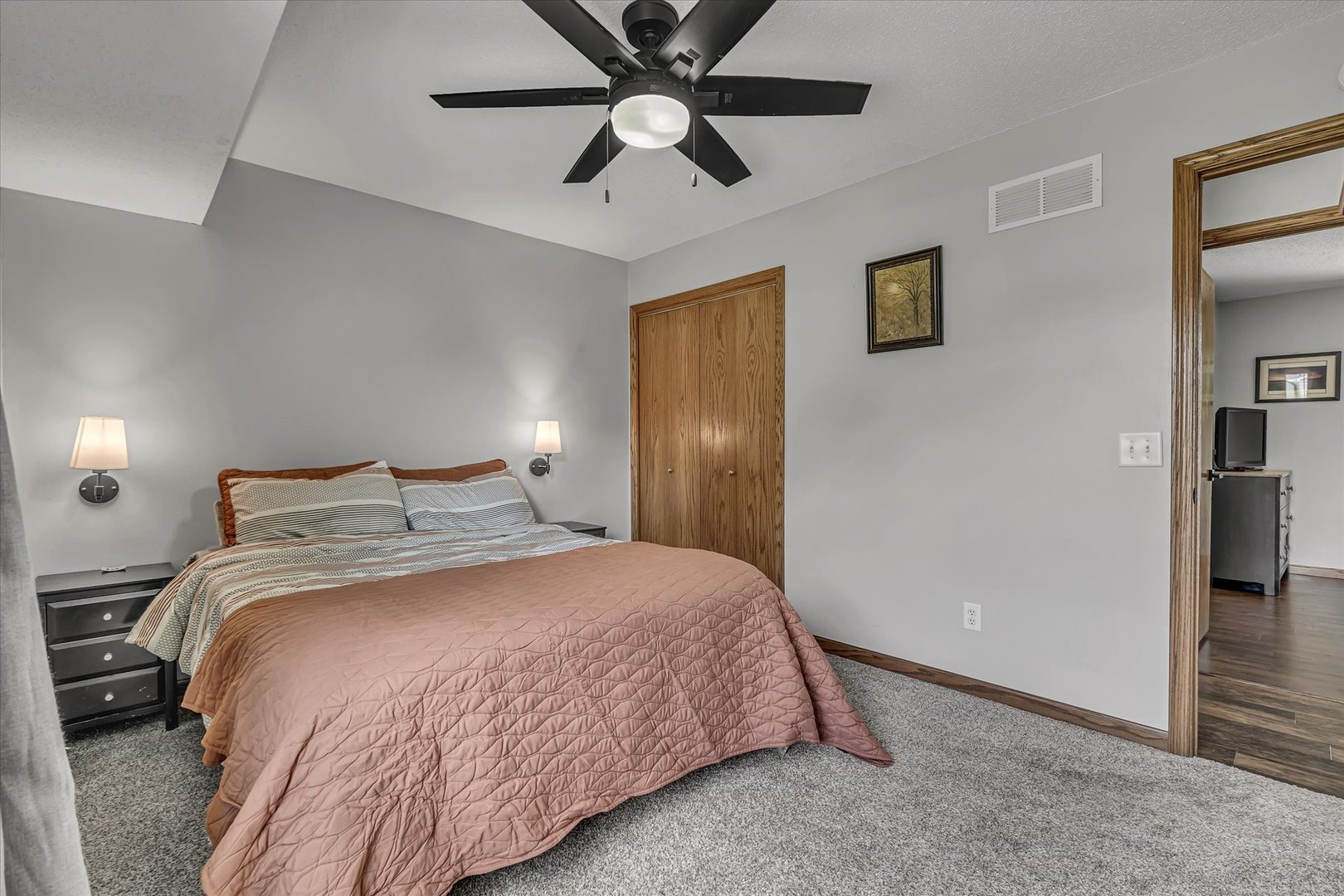 4718 N Sturdevant Street Property Photo 18