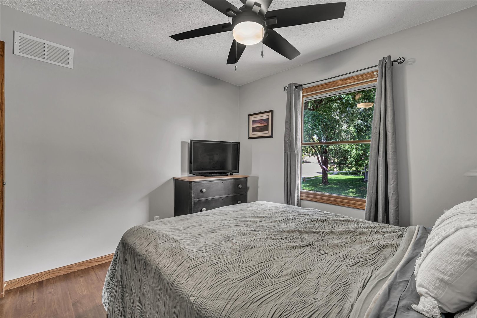 4718 N Sturdevant Street Property Photo 22