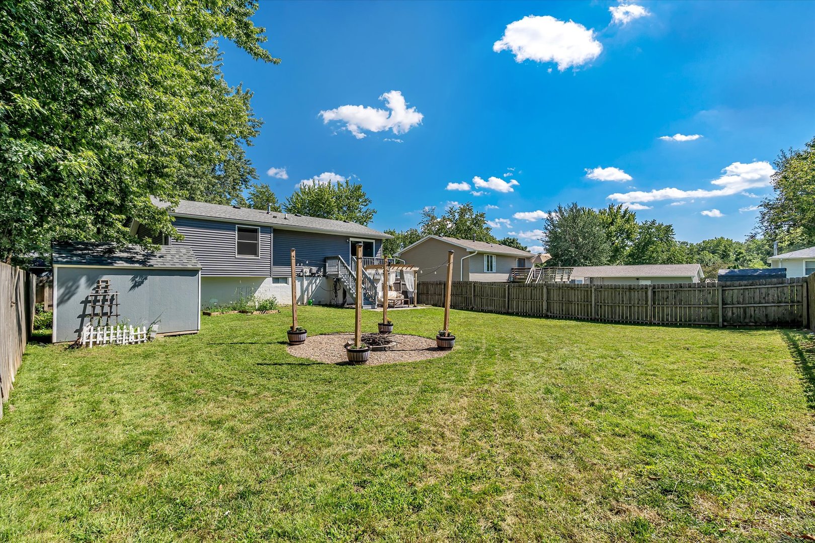 4718 N Sturdevant Street Property Photo 37