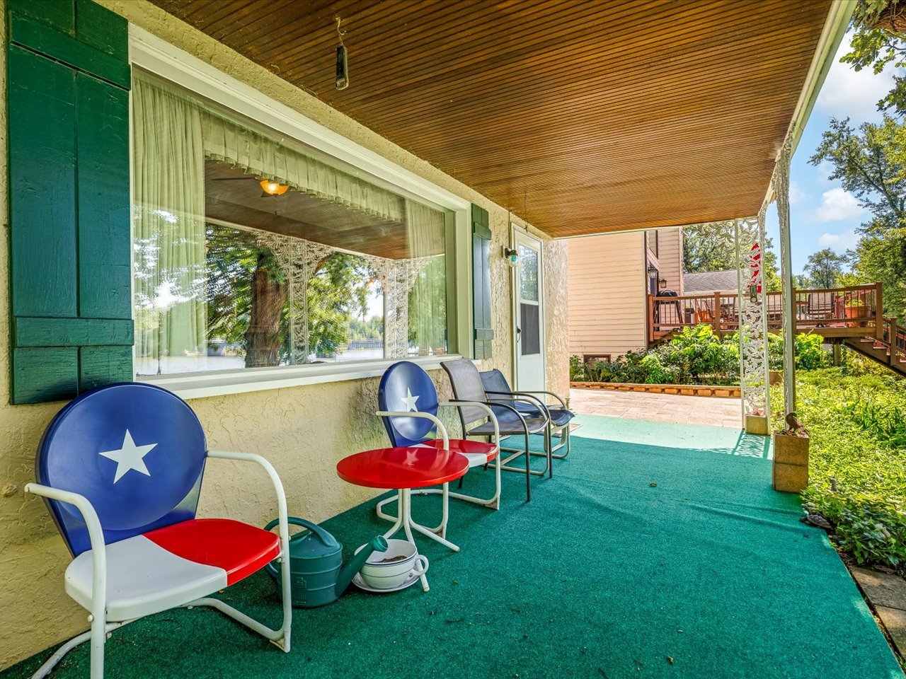 10324 Ventura Boulevard Property Photo 10