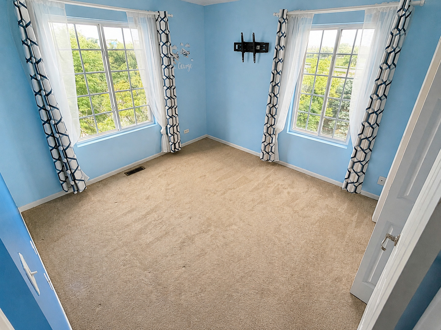128 Morgans Gate Drive Property Photo 6