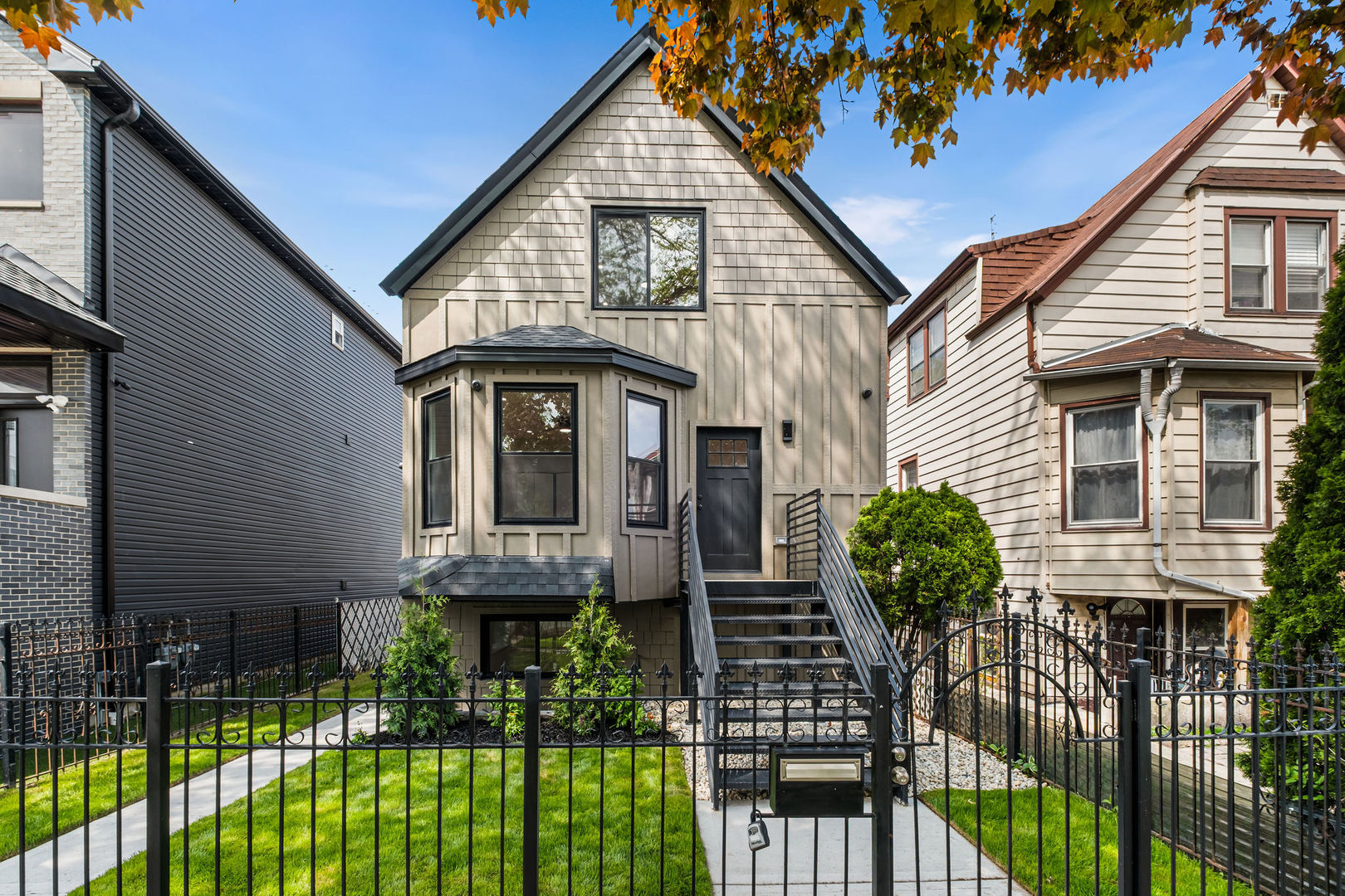 2204 N Kildare Avenue Property Photo