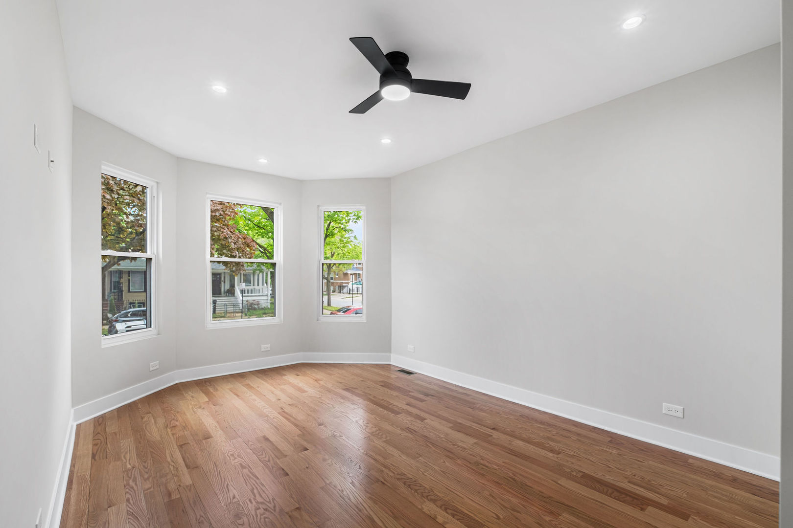2204 N Kildare Avenue Property Photo 14