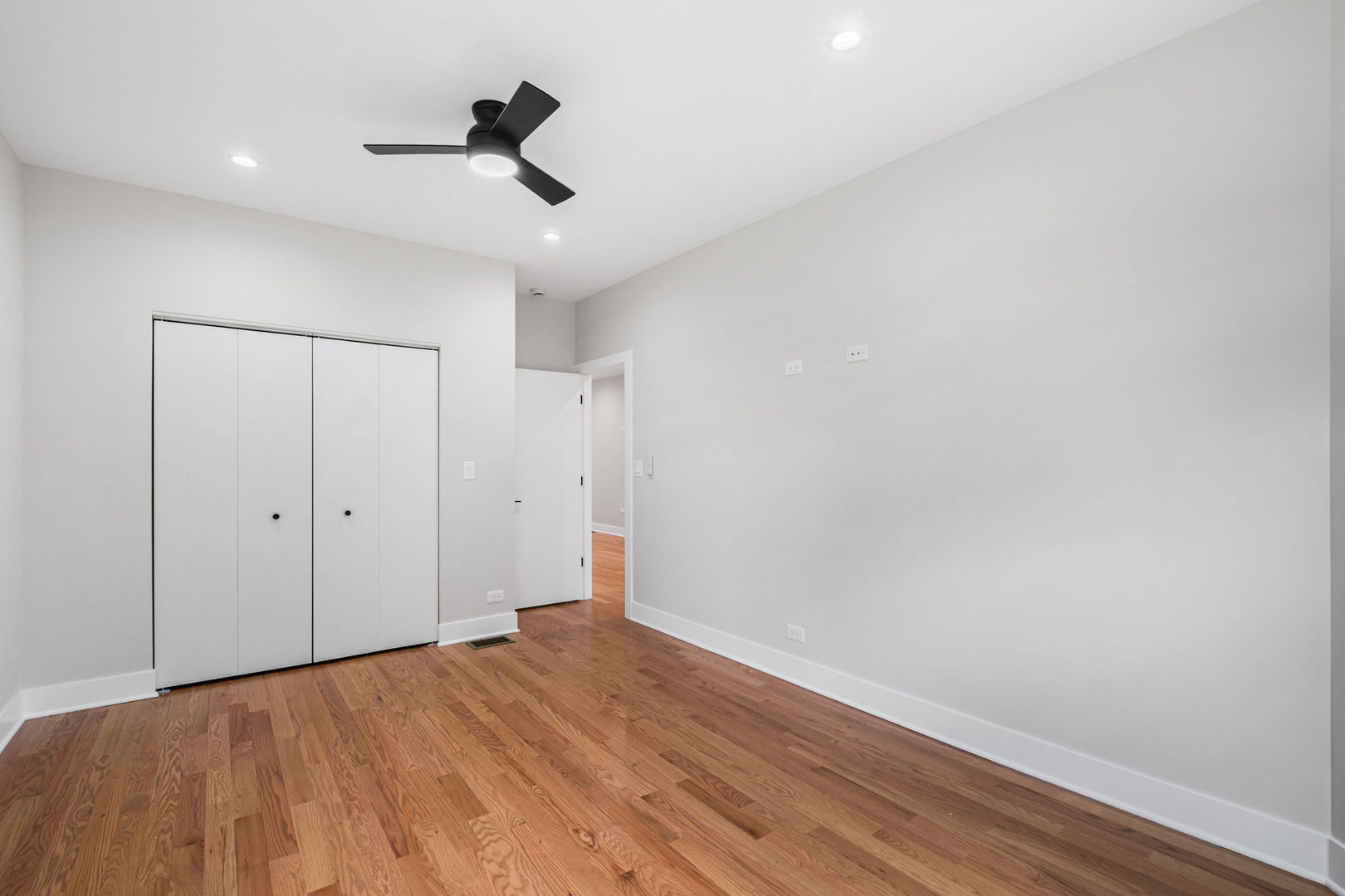 2204 N Kildare Avenue Property Photo 15