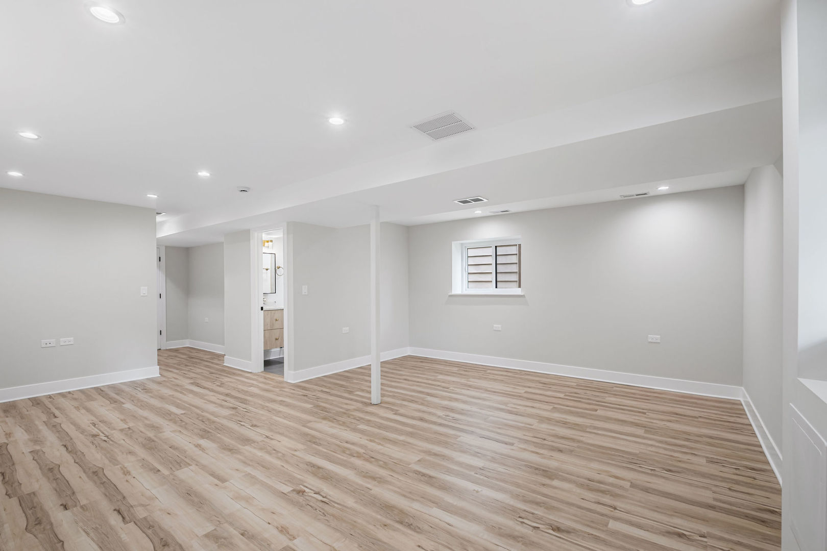 2204 N Kildare Avenue Property Photo 27