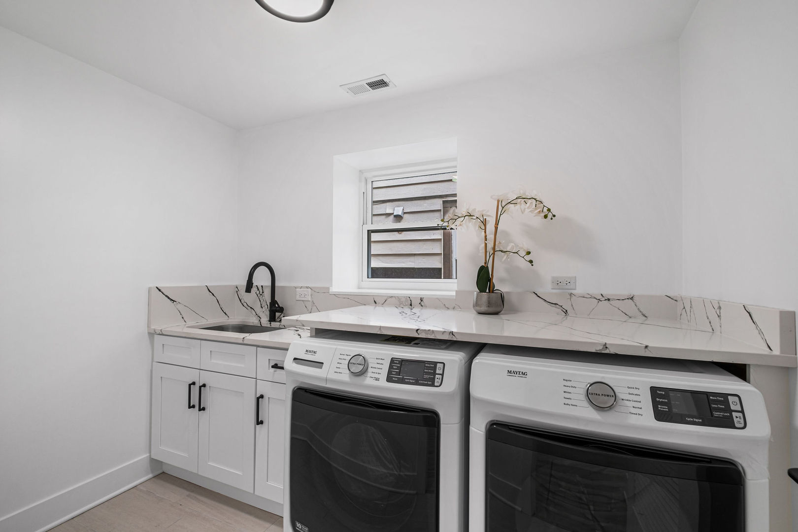 2204 N Kildare Avenue Property Photo 30