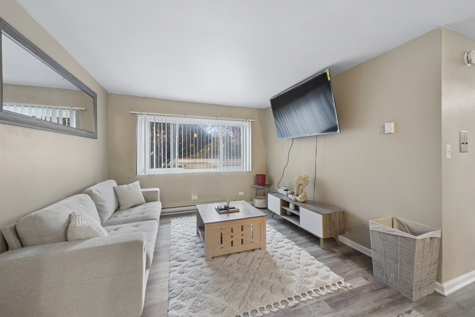 727 S Maple Avenue 100 Property Photo 2
