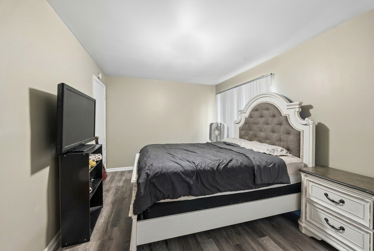 727 S Maple Avenue 100 Property Photo 8