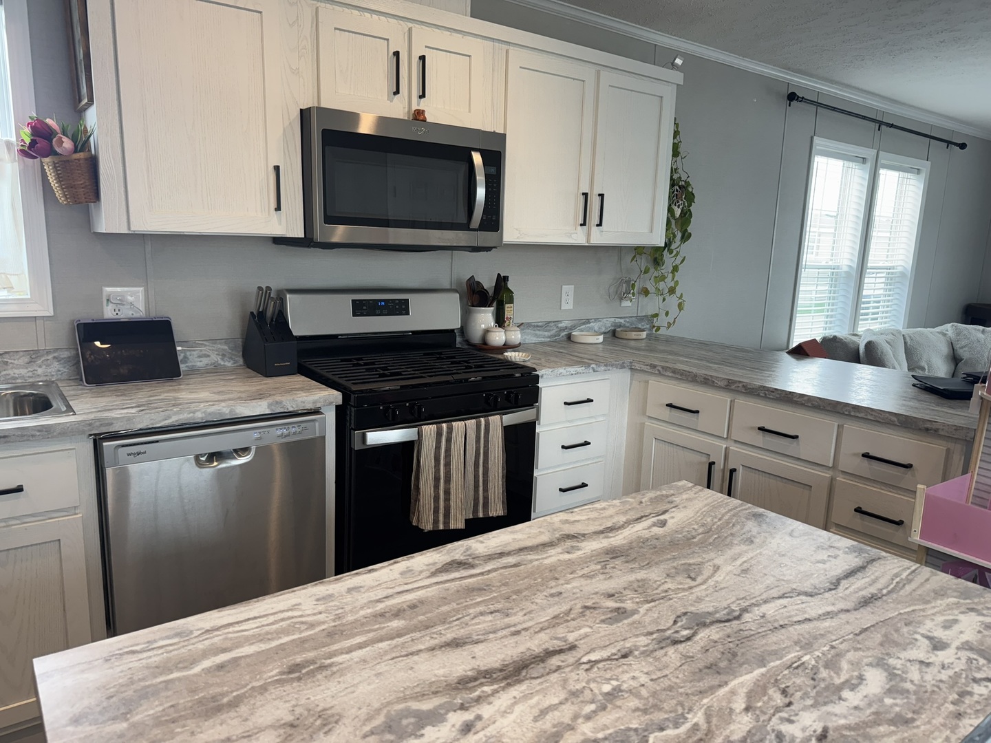 112 8th Avenue Property Photo 8