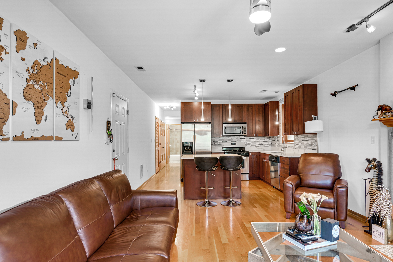 6345 S Ingleside Avenue 2 Property Photo 8