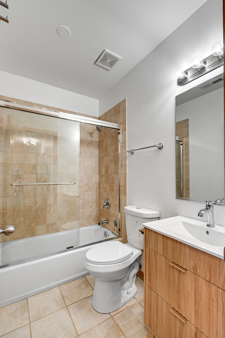 6345 S Ingleside Avenue 2 Property Photo 14