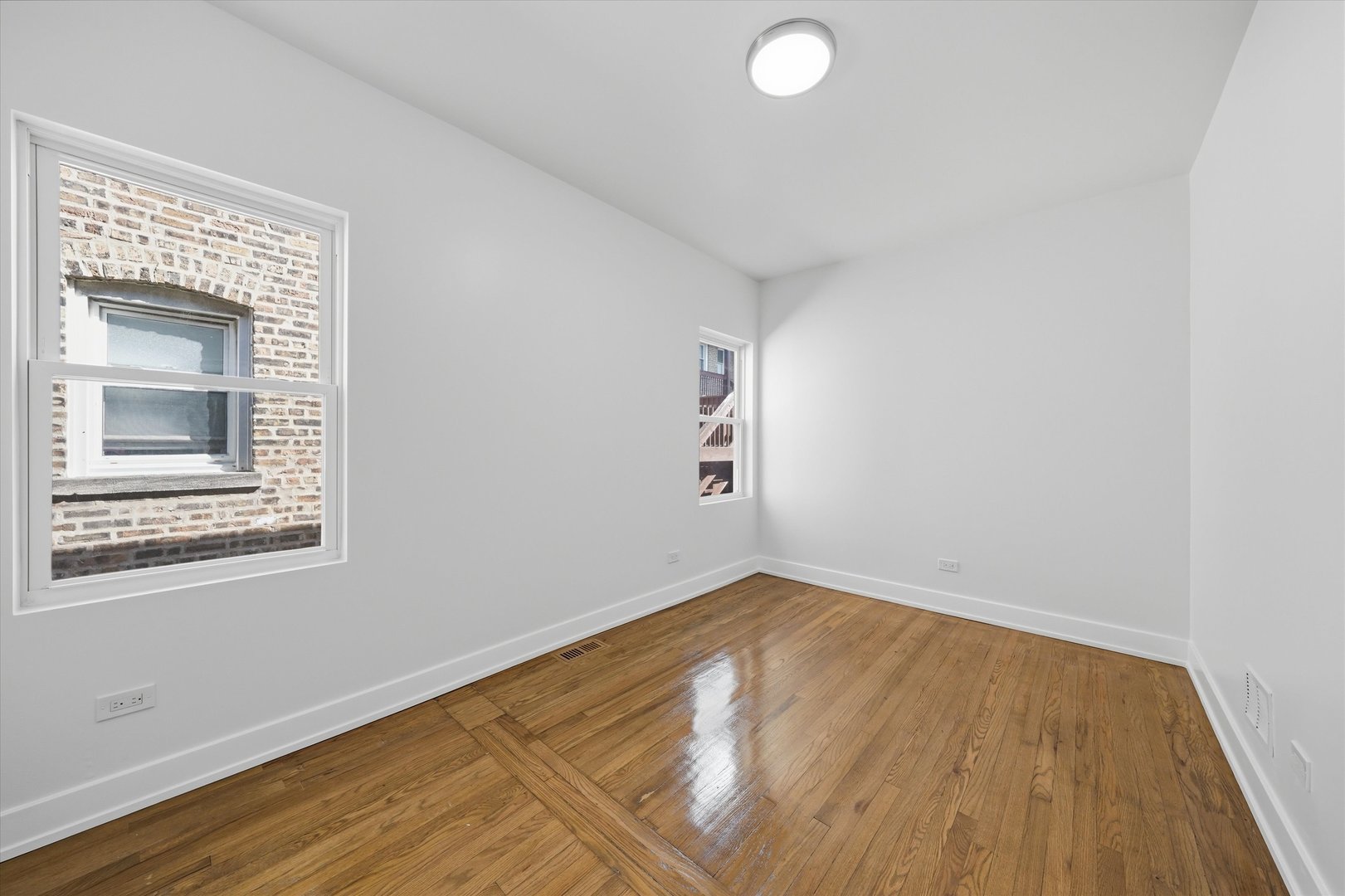 7607 S May Street Property Photo 13