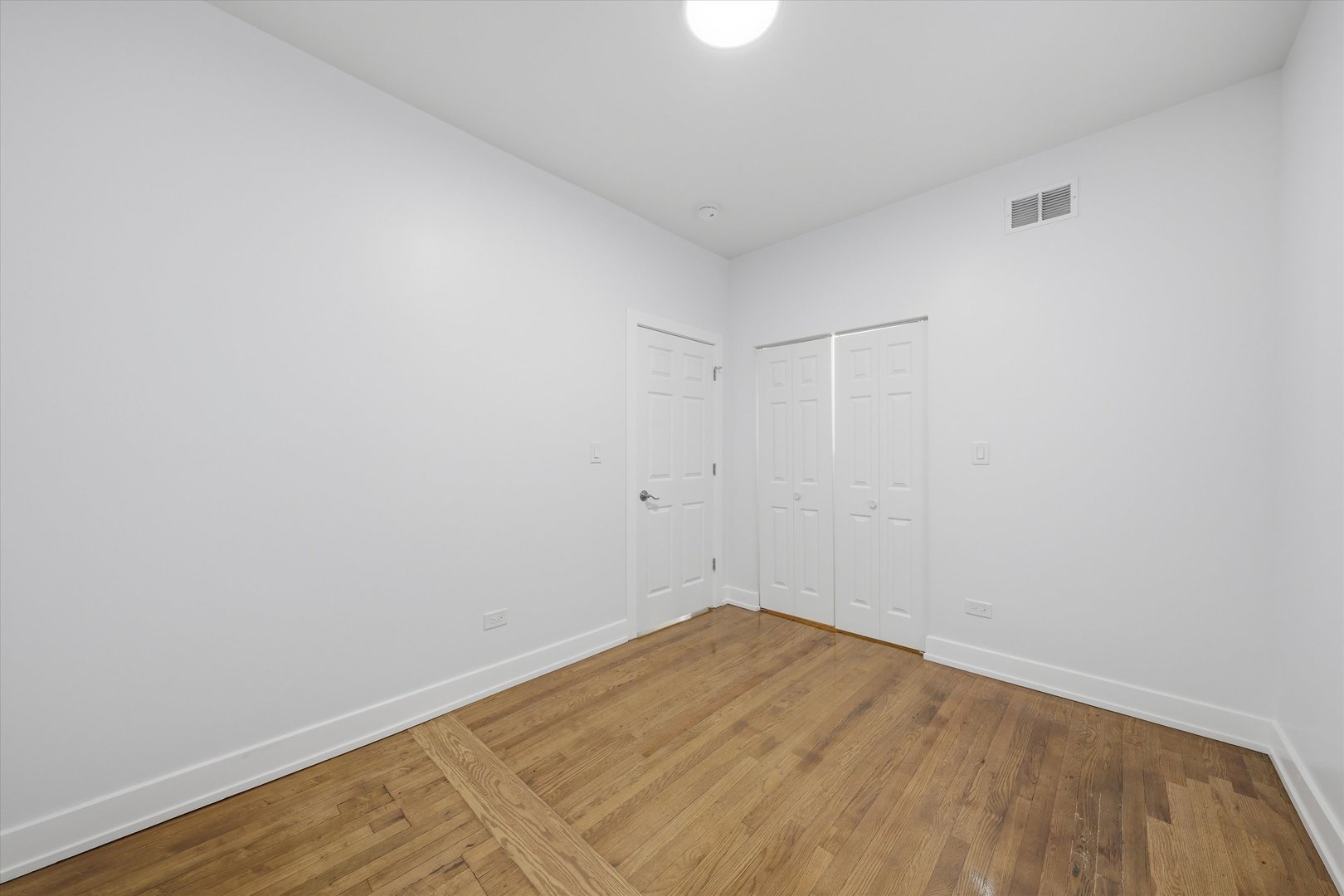 7607 S May Street Property Photo 15
