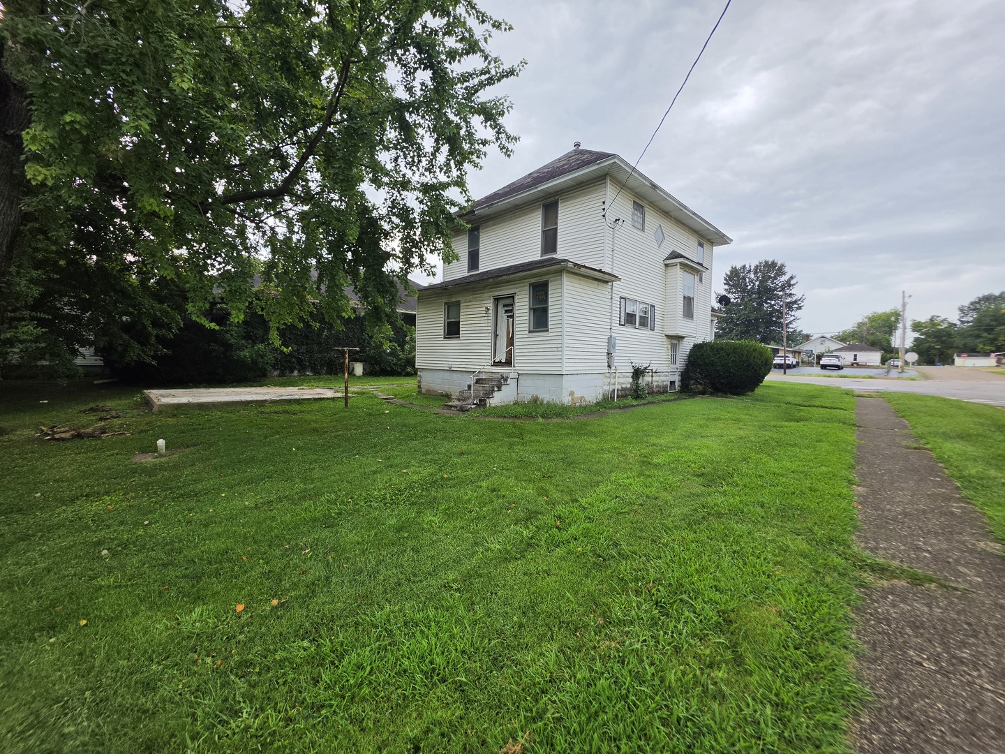 551 N Main Street Property Photo 3