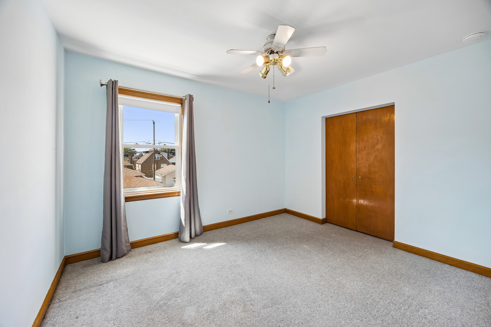 5948 S Komensky Avenue Property Photo 10