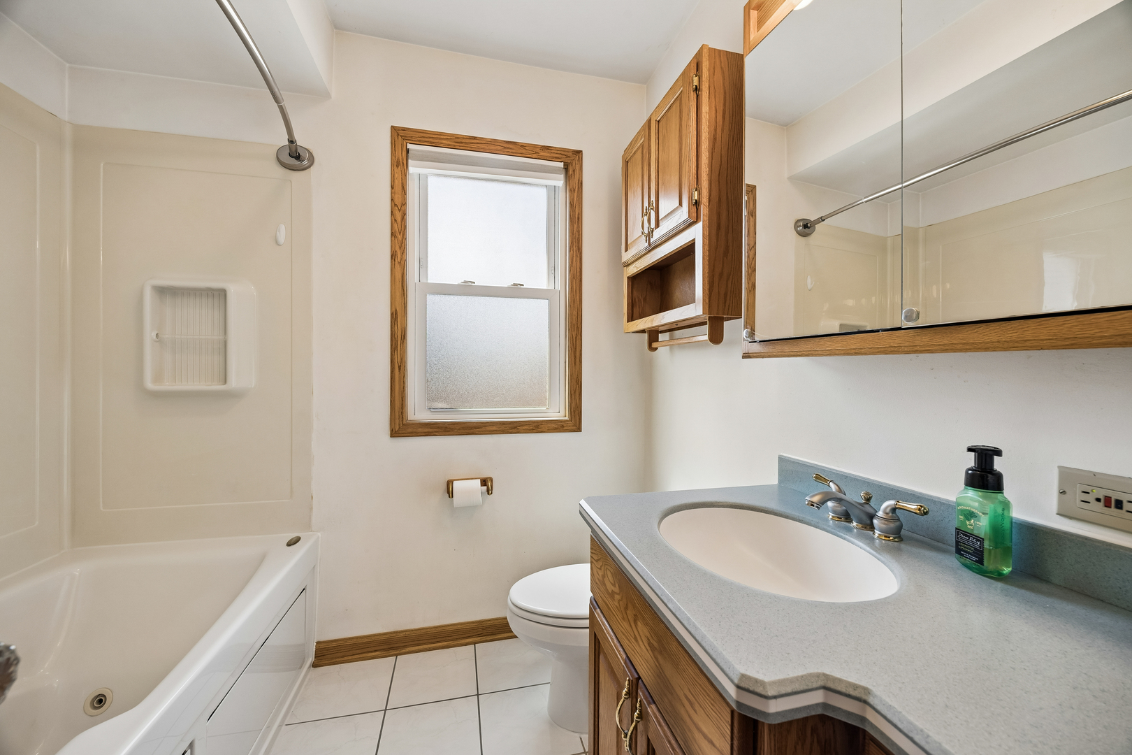 5948 S Komensky Avenue Property Photo 11