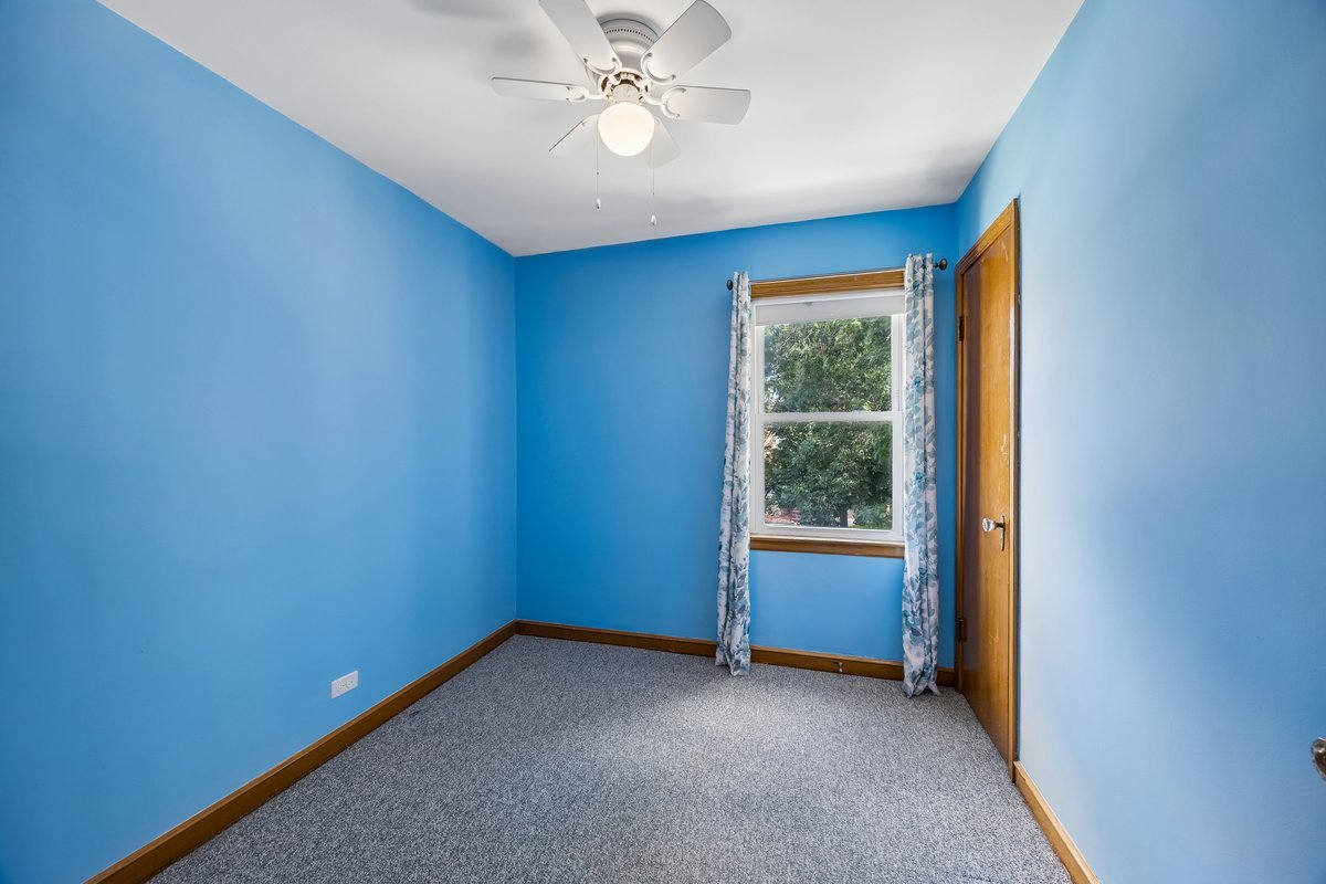 5948 S Komensky Avenue Property Photo 15