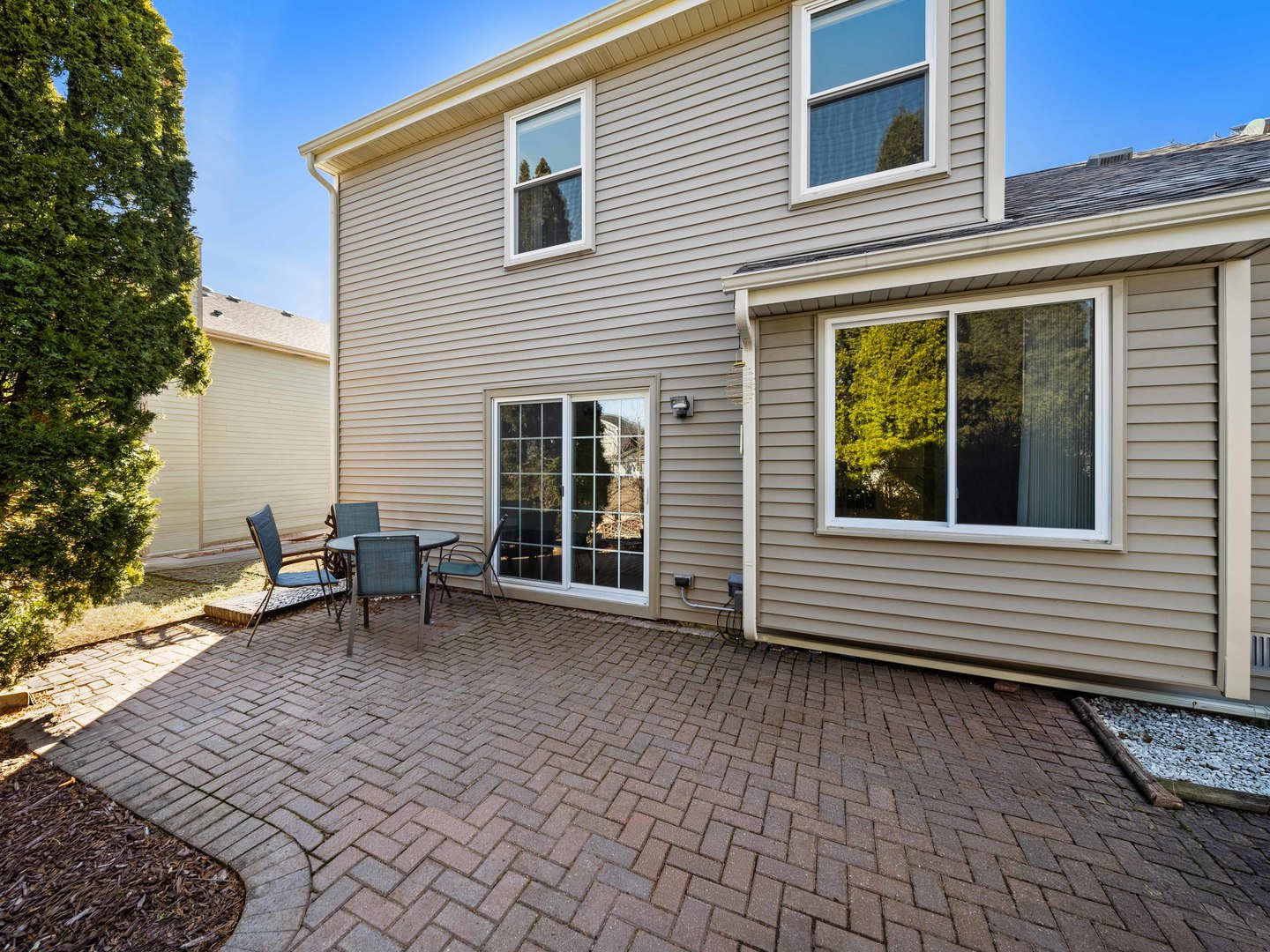 97 E Harbor Drive Property Photo 2