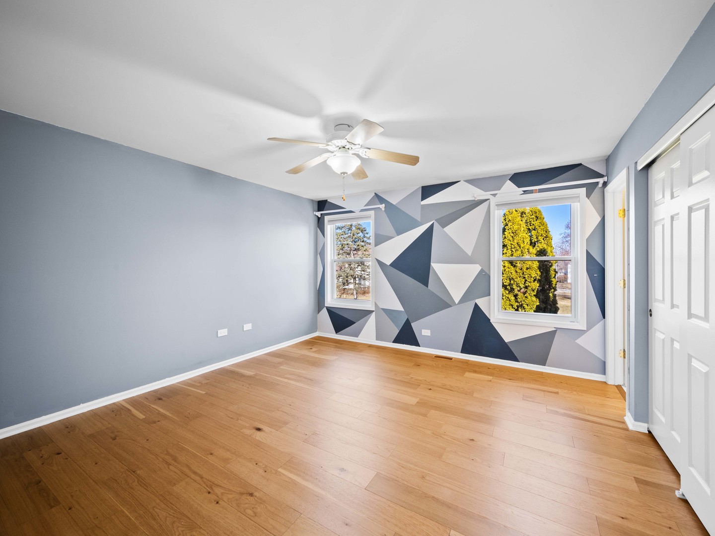 97 E Harbor Drive Property Photo 19