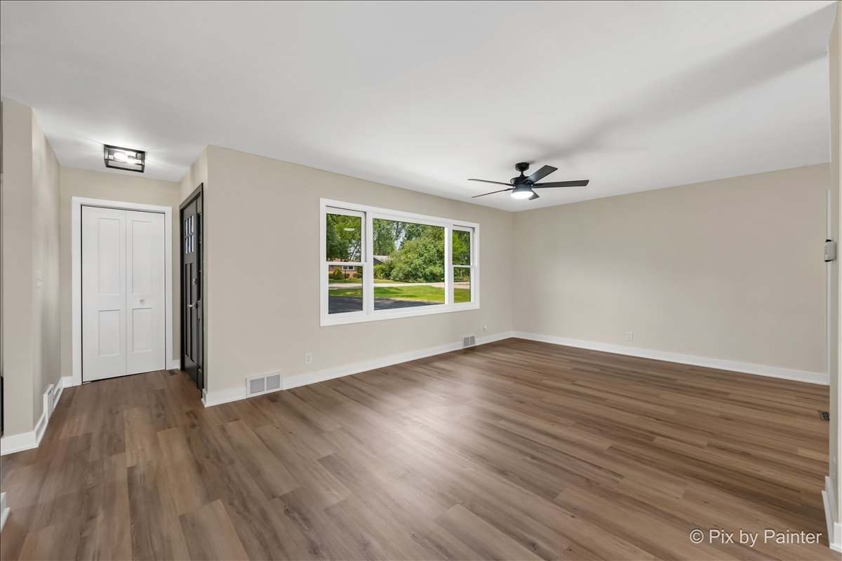 355 Hilltop Drive Property Photo 4