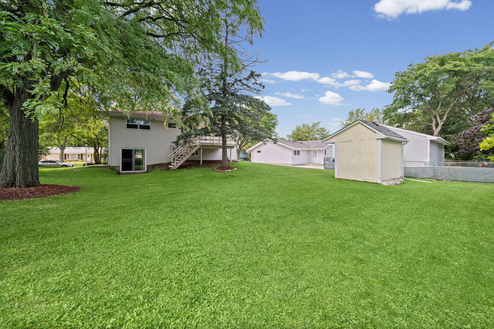 933 Webster Lane Property Photo 25
