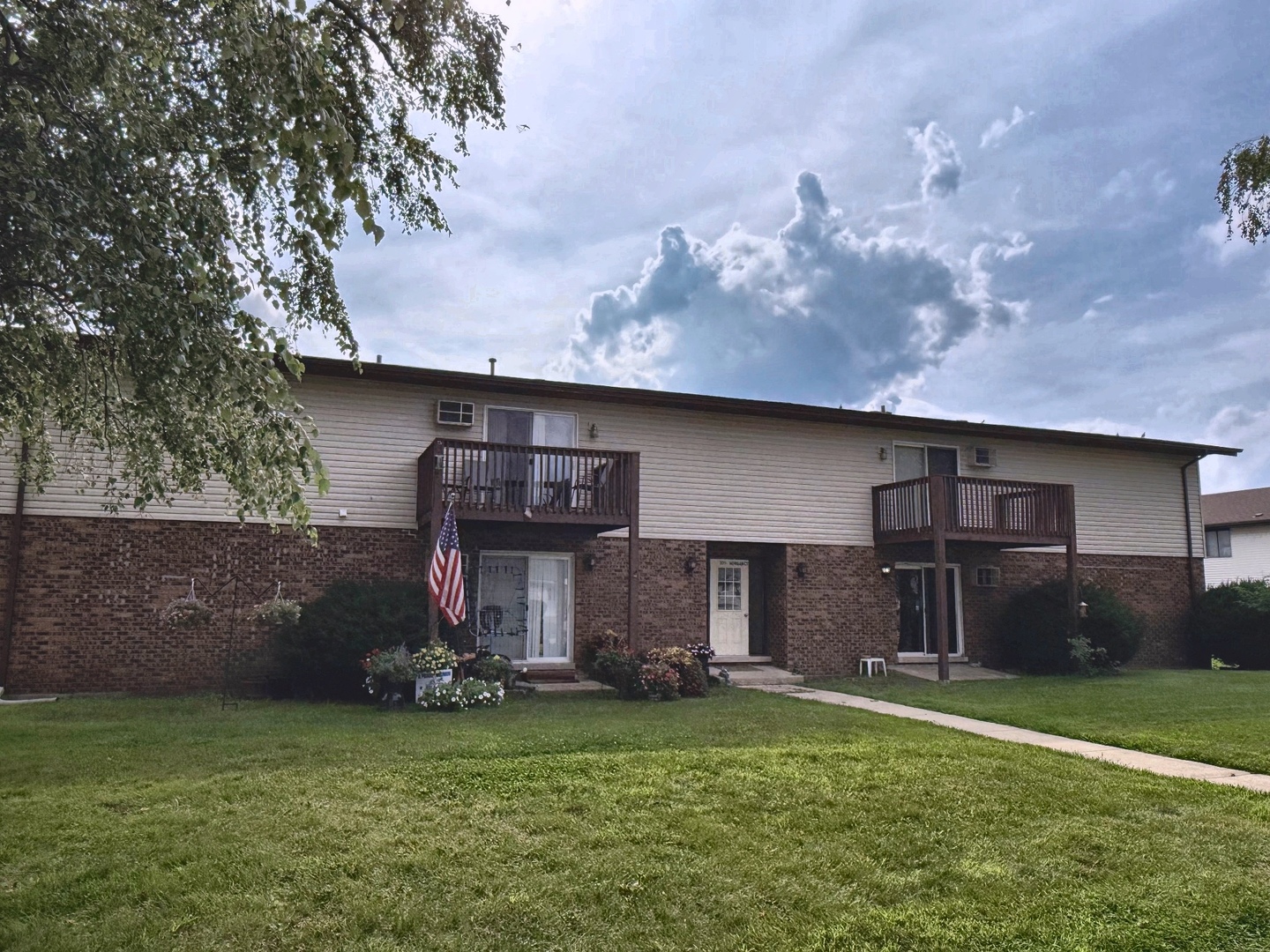 205 Morgan Court 2d Property Photo 1