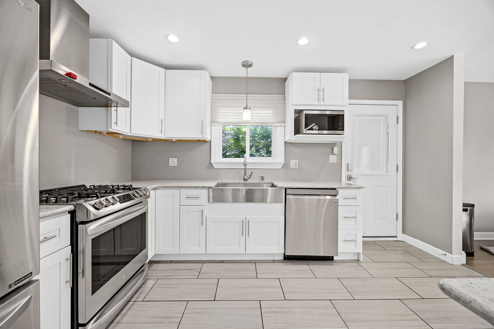 8104 Gross Point Road Property Photo 4