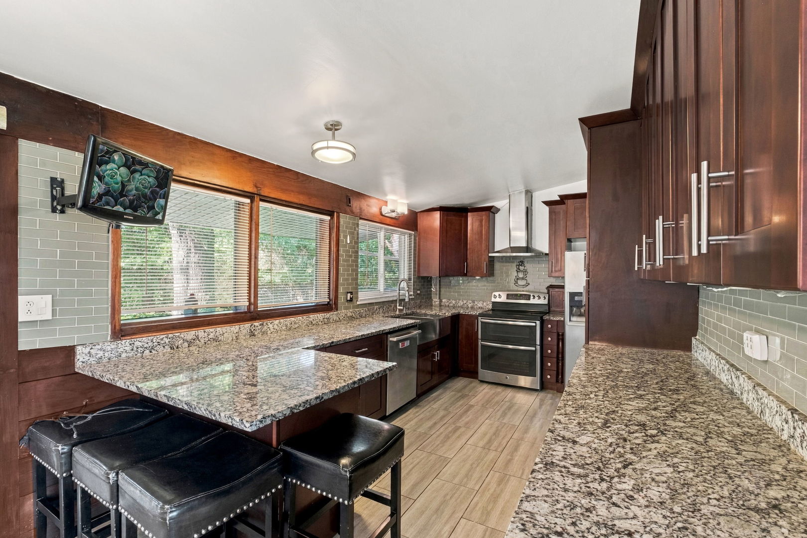 624 Brookwood Drive Property Photo 6