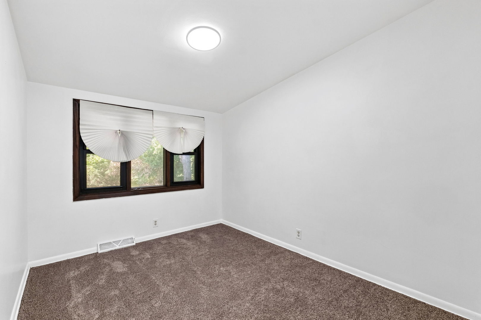 624 Brookwood Drive Property Photo 13